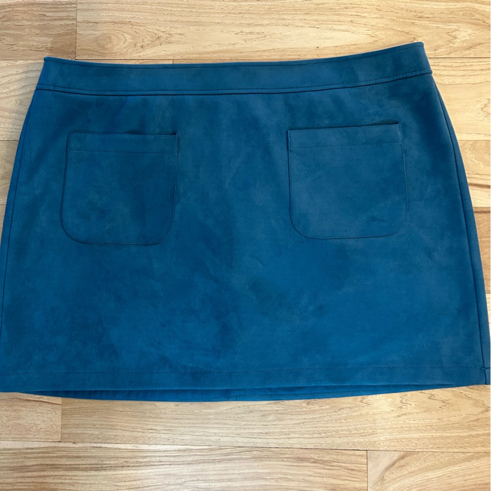 Loft plus skirt size 22